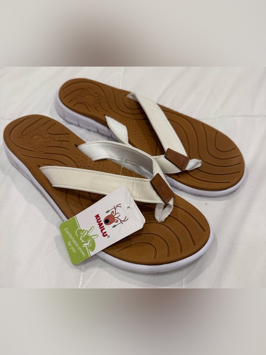 Kuailu Shoes - NWT KuaiLu Arch Support Flip Flops White Strap Brown Yoga Mat Sandal Size 10